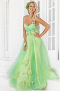 blonde-prom-dress